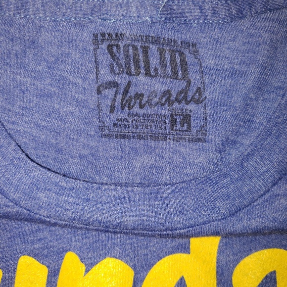 Solid Threads Graphic T-Shirt - Size Large - Picture 3 of 3